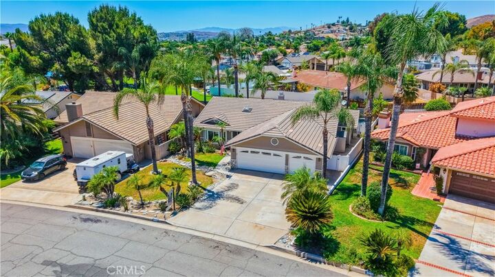 Property Photo:  30027 Swan Point  CA 92587 