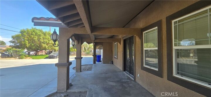 Property Photo: 9456 Elm Avenue 1 CA 92335