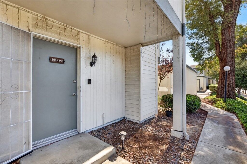 Property Photo:  10475 Newhome Ave. 2  CA 91040 