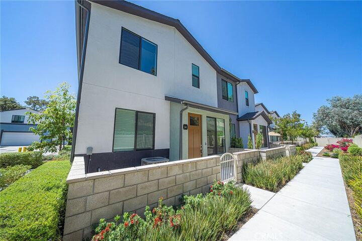Property Photo:  2775 W Pepper Tree 14  CA 92801 
