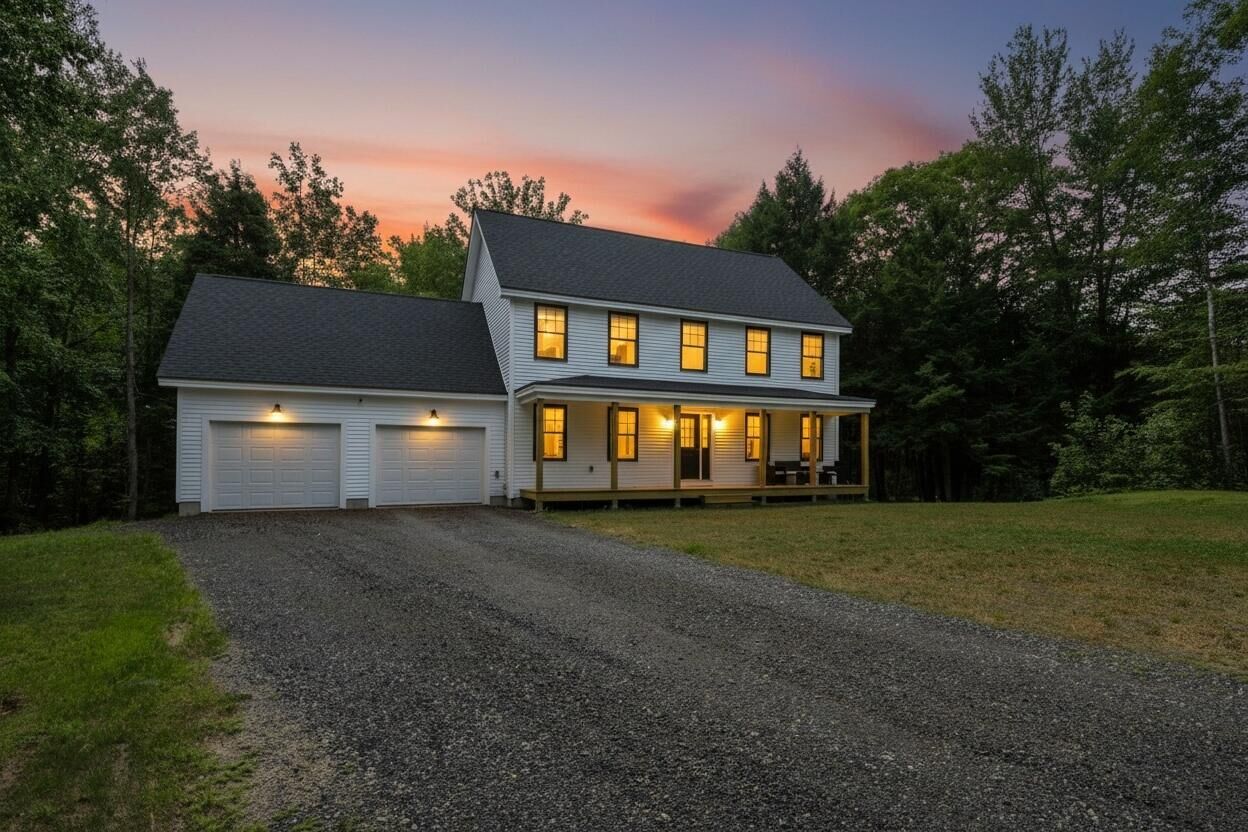 Property Photo:  44 Redwood Lane  ME 04073 