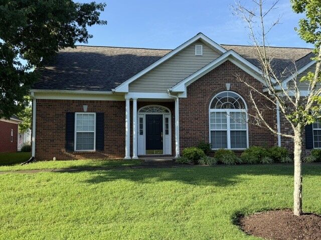 Property Photo: 2 Hale Ct TN 37087