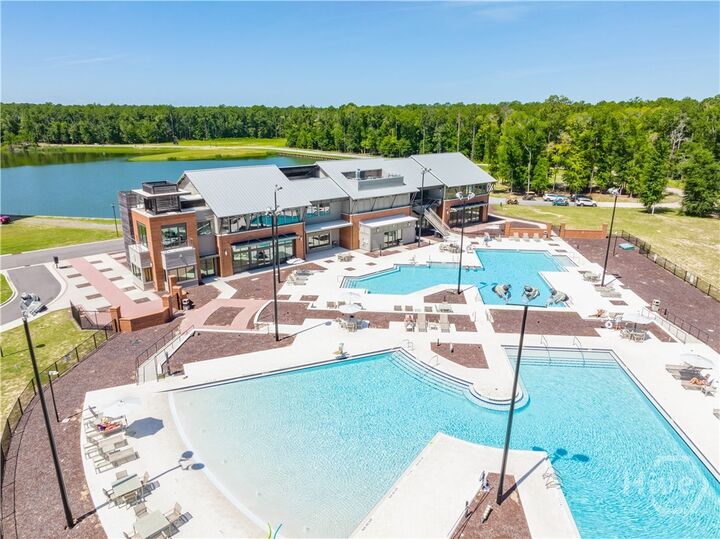 Property Photo: 211 Castnet Cove GA 31324