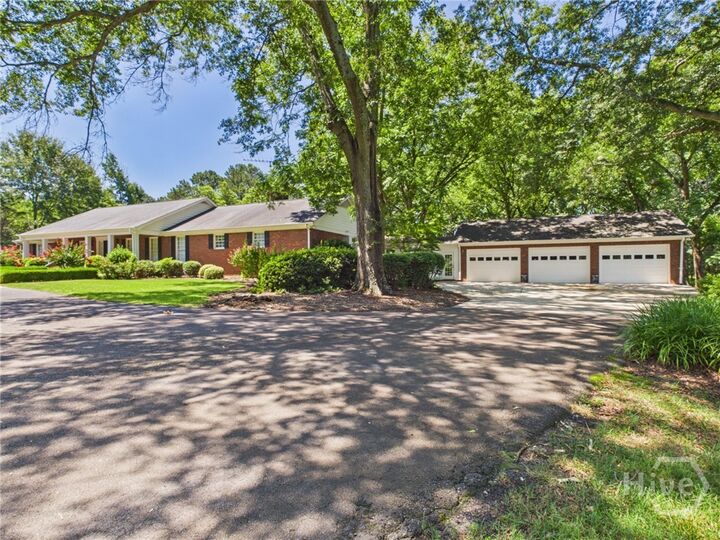Property Photo: 2390 Greensboro Highway GA 30677