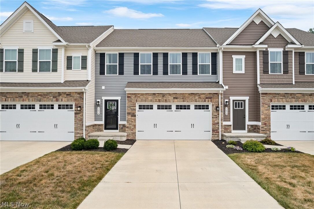 Property Photo:  1654 Cypress Court  OH 44224 