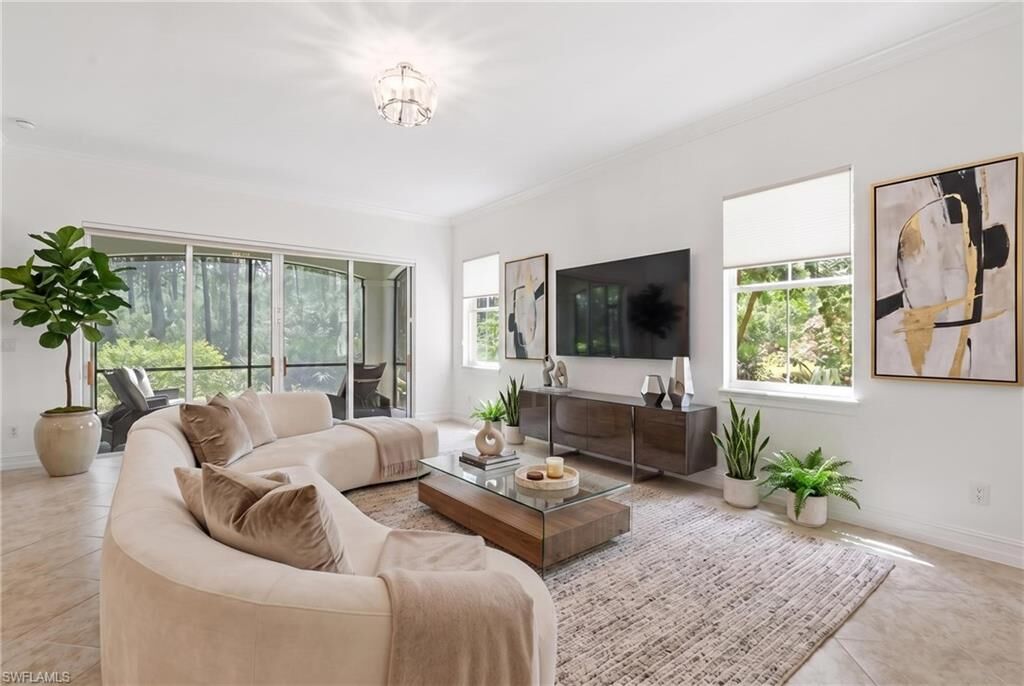 Property Photo: 2886 Castillo Ct 101 FL 34109