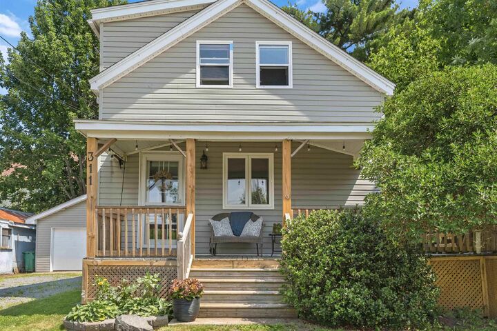Property Photo: 311 Stannus Street NS B0N 2T0