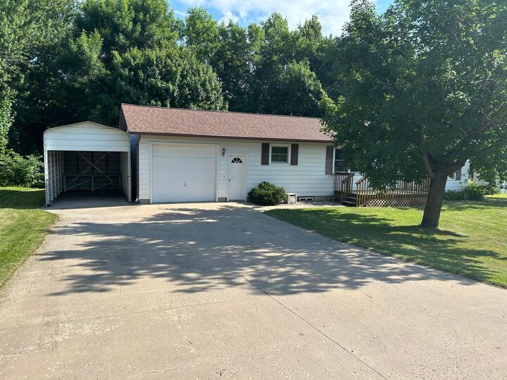 Property Photo: 305 Lakeview Drive MN 56554