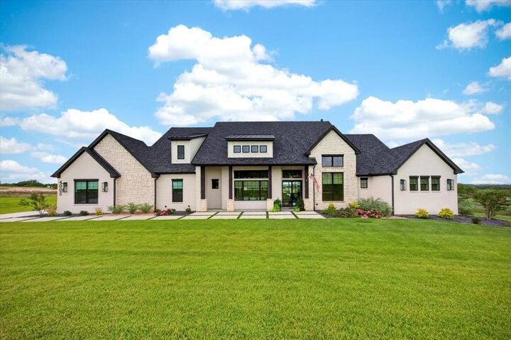 Property Photo: 4005 Charleston Peak TX 76008