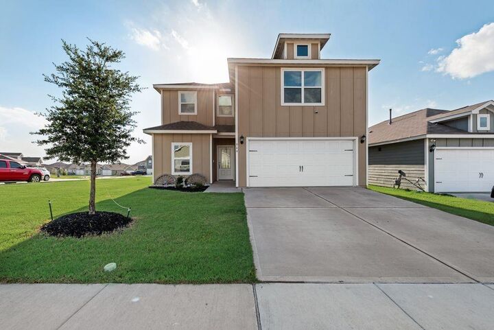 Property Photo: 964 American Flyer Boulevard TX 76108