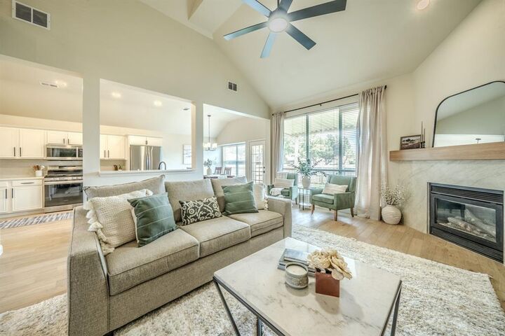 Property Photo: 801 Cobblestone Drive TX 75067