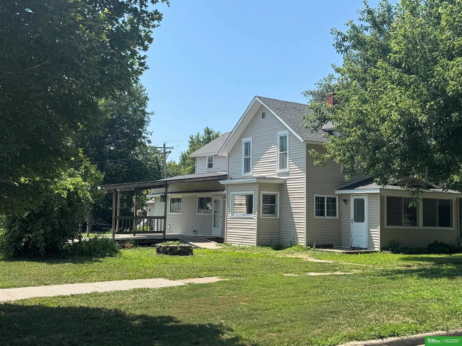 Property Photo:  431 W 8th Street  NE 68020 