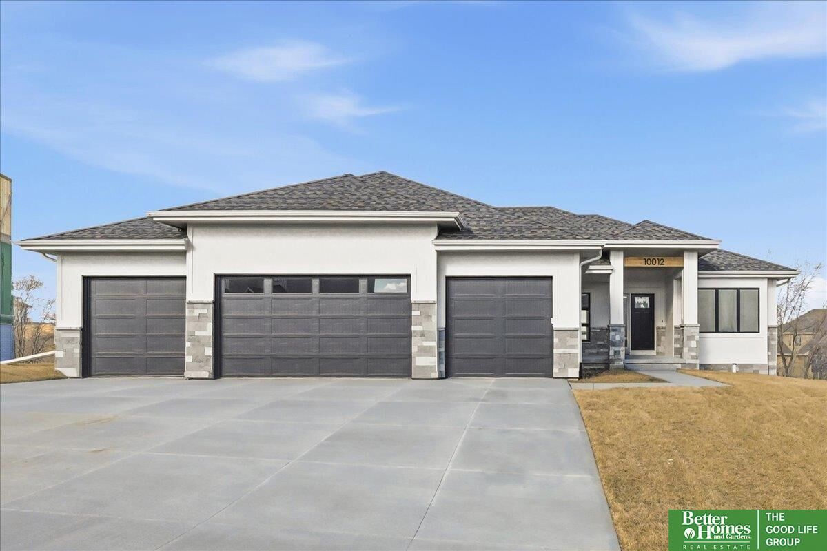 Property Photo:  11003 S 98th Street  NE 68046 