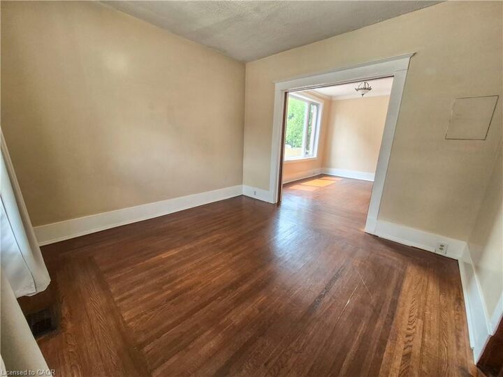 Property Photo: 408 Wellington Street N 2 ON N2H 5L2