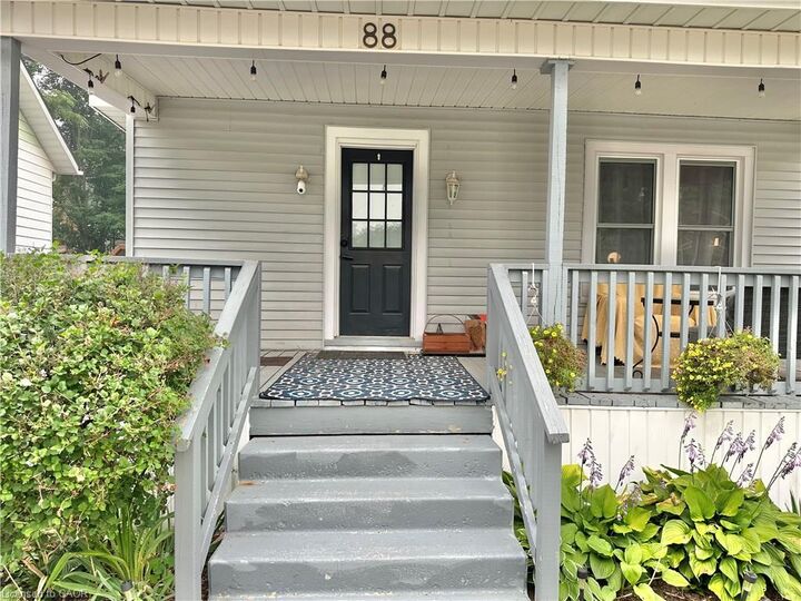 Property Photo:  88 Brook Street  ON N3Y 3G5 