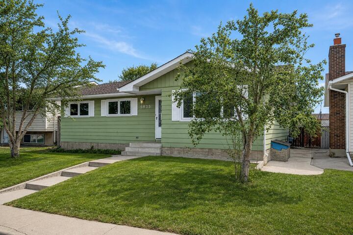 Property Photo: 5835 28 Avenue NE AB T1Y 2E4