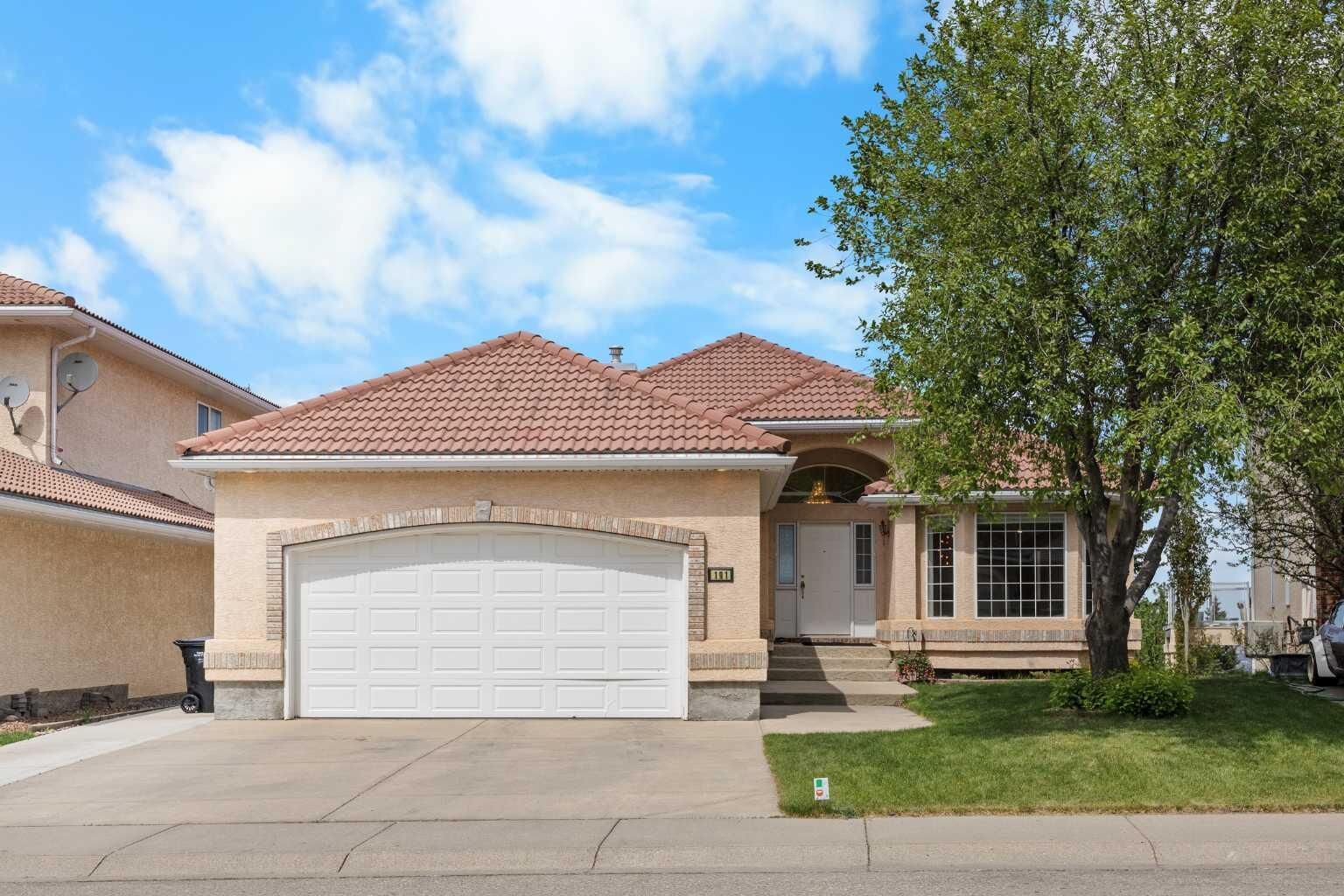 Property Photo: 191 Hamptons Terrace NW AB T3A 5S3