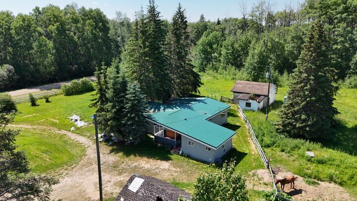 Property Photo:  19314 Township Road 744  AB T0G 1E0 