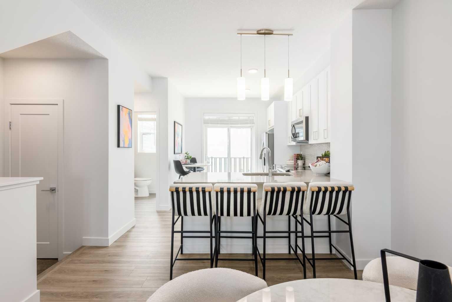 Property Photo:  90 Heirloom Passage SE  AB T3S 1H2 