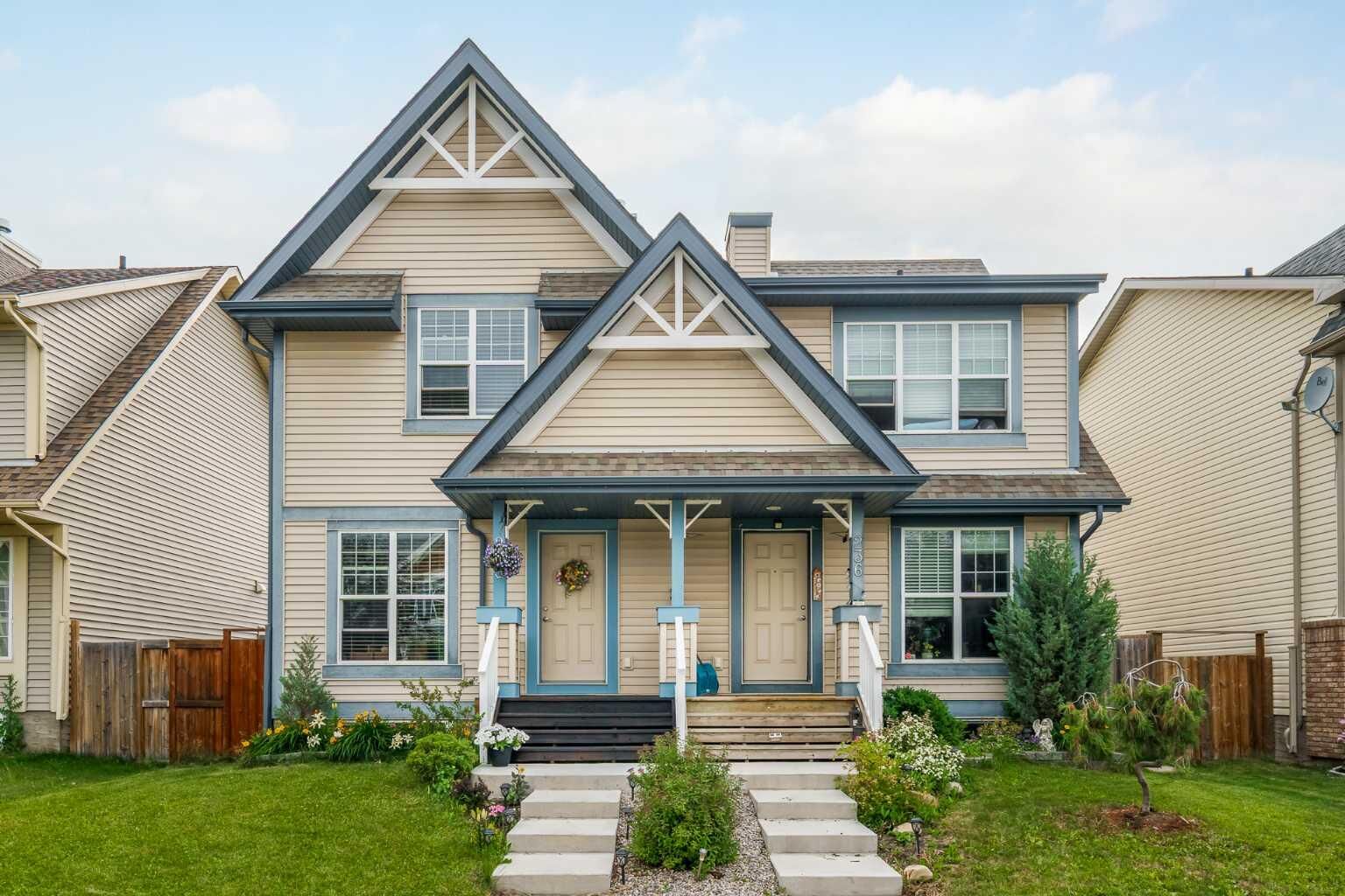 Property Photo: 240 Elgin Meadows Gardens SE AB T2Z 0M4