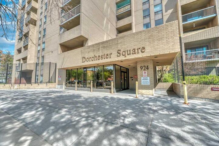 Property Photo: 924 14 Avenue SW 502 AB T2R 0N7
