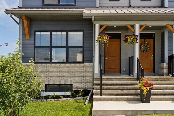 Property Photo: 40 Magnolia Parade SE AB T3M 3E5