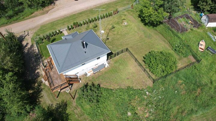 Property Photo: 5005 47 Avenue AB T0B 3K0