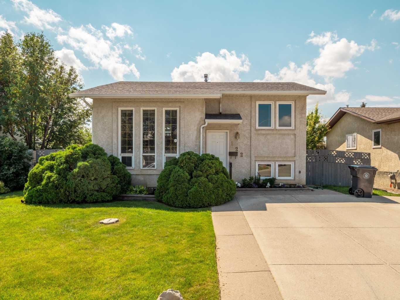 Property Photo:  122 Spruce Drive  AB T0L 0V0 