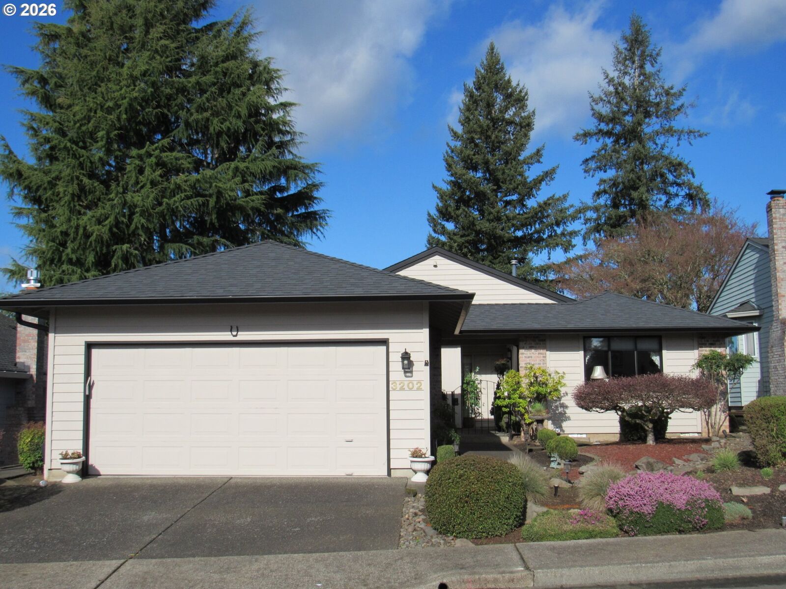 Property Photo:  3202 SE 153rd Ave  WA 98683 