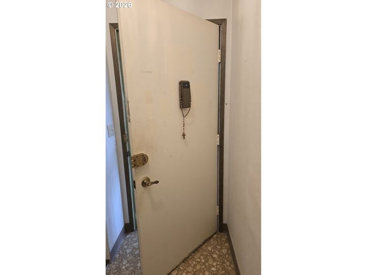 Property Photo:  2704 SE 138th Ave 23  OR 97236 