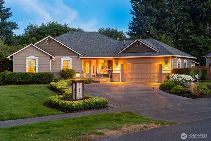 Property Photo:  2315  20th Avenue NE  WA 98506 