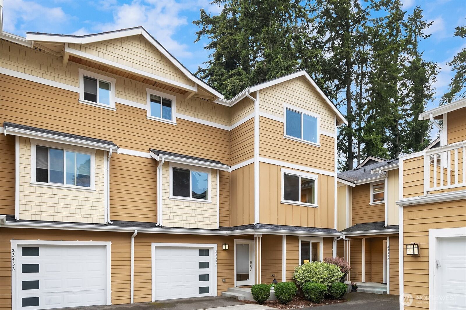 Property Photo: 23432 55th Avenue W B WA 98043