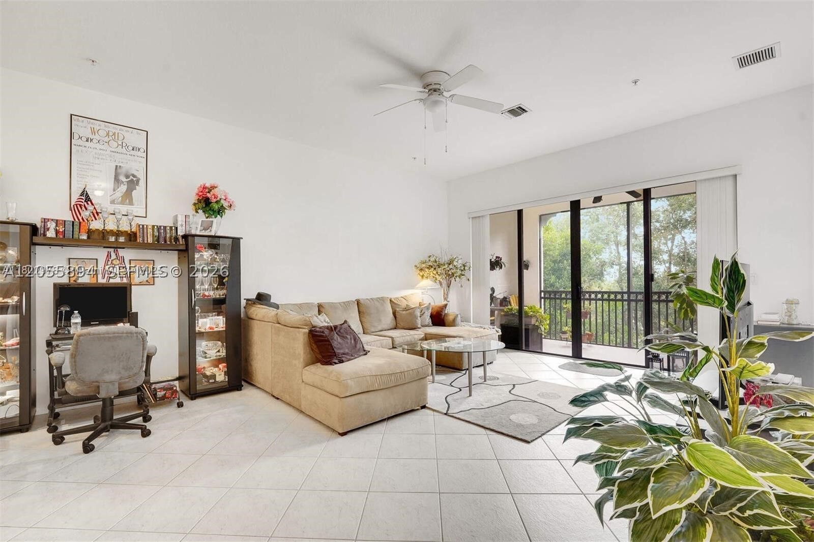 Property Photo: 2901 NW 126th Ave 2-415 FL 33323