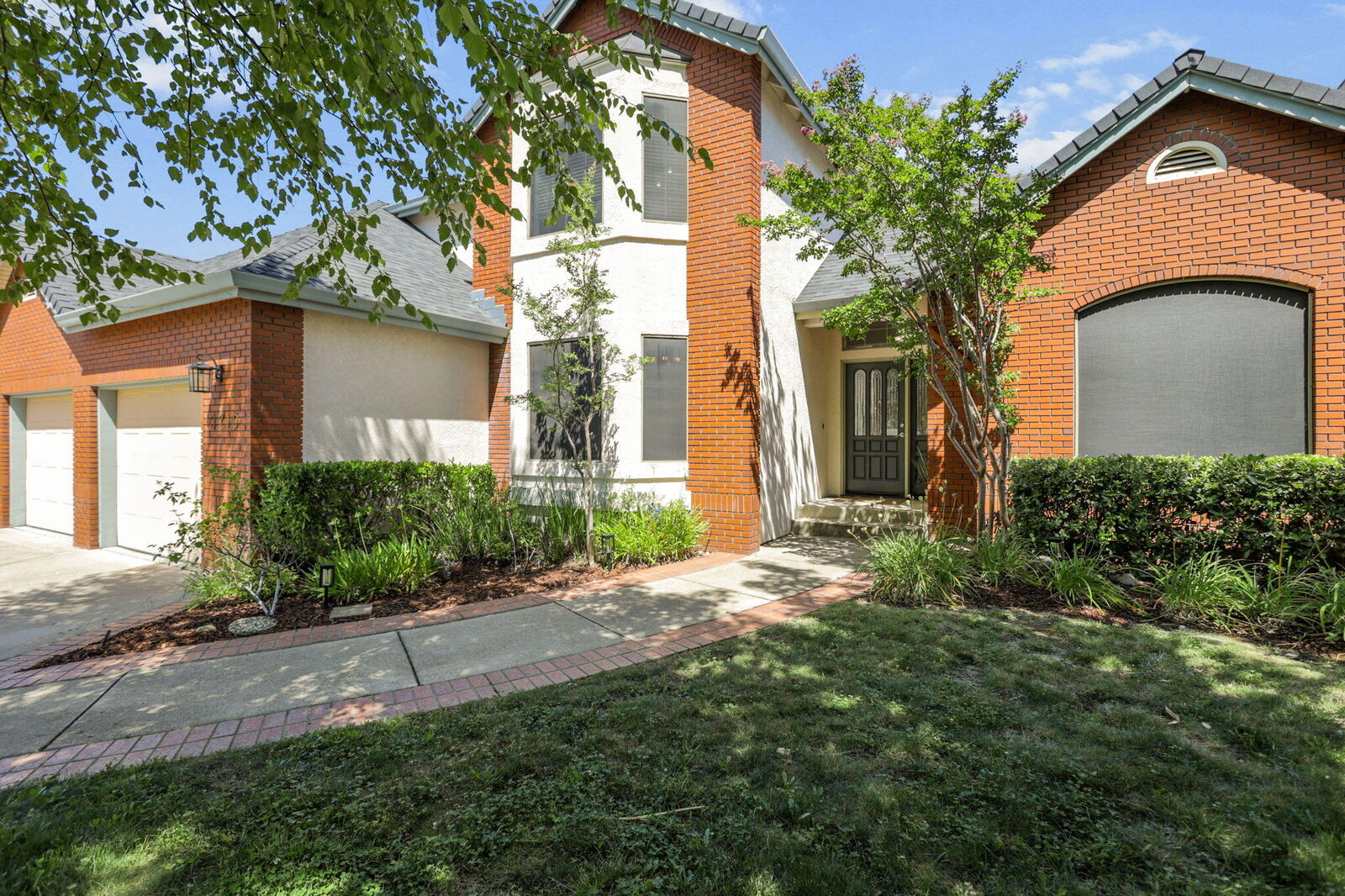 Property Photo:  3719 Siskiyou Street  CA 96001 