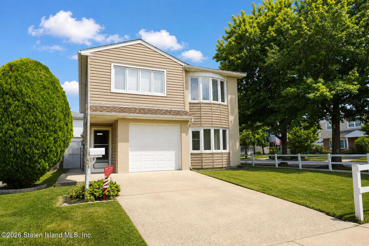 Property Photo: 139 Lamoka Avenue NY 10308