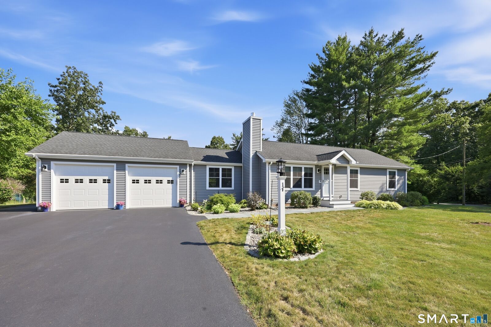 Property Photo:  1 Fernwood Lane  CT 06032 