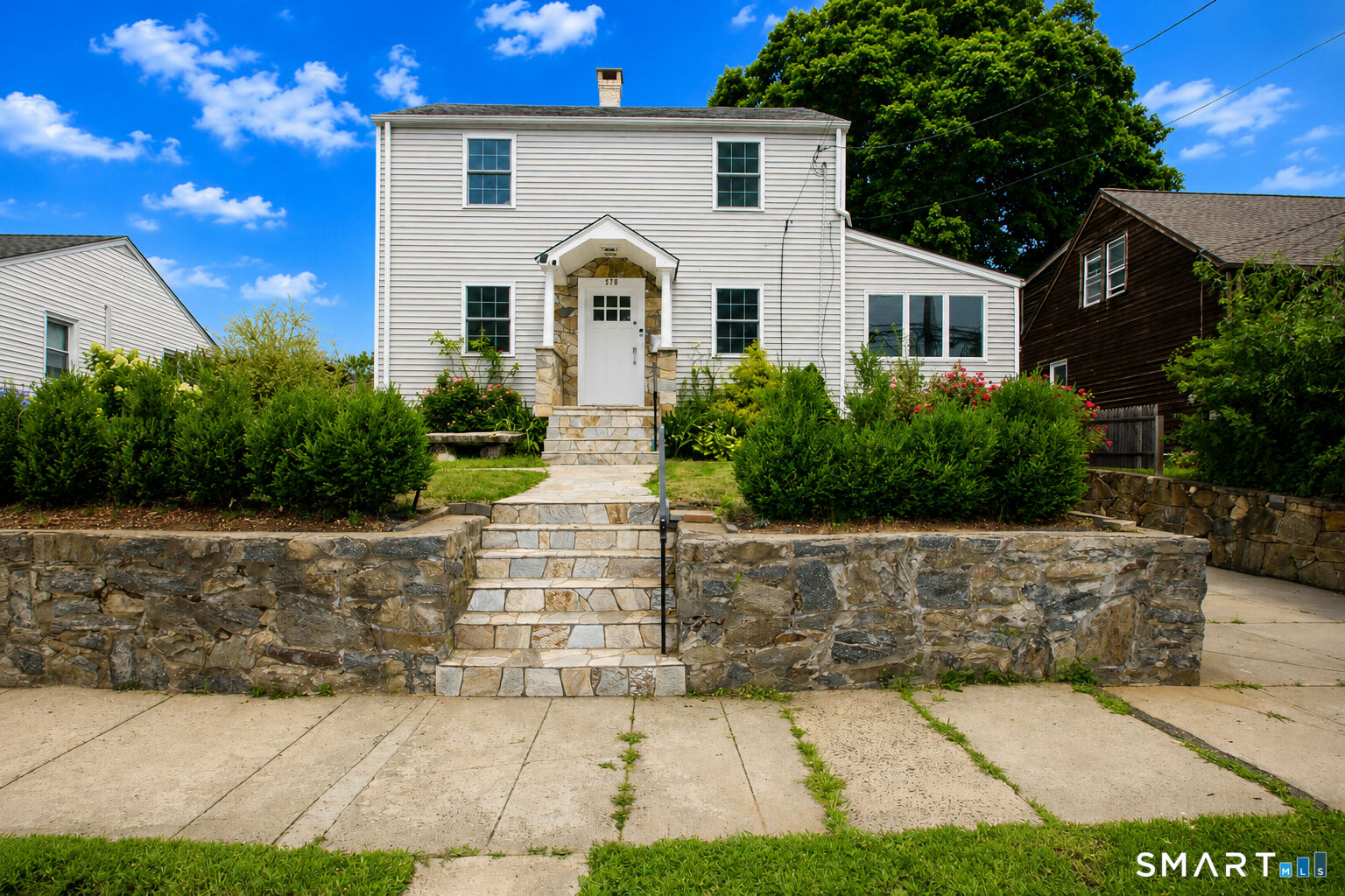 Property Photo:  570 Westfield Avenue  CT 06606 