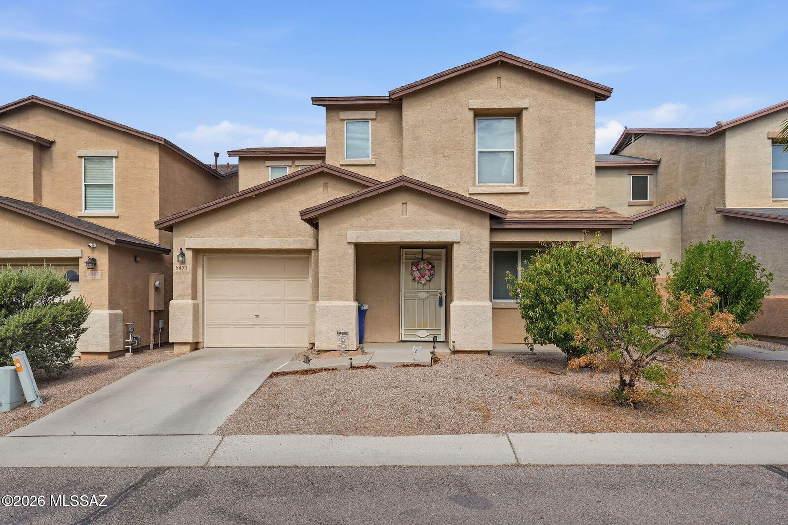 Property Photo: 8471 N Placita De La Manzana AZ 85742
