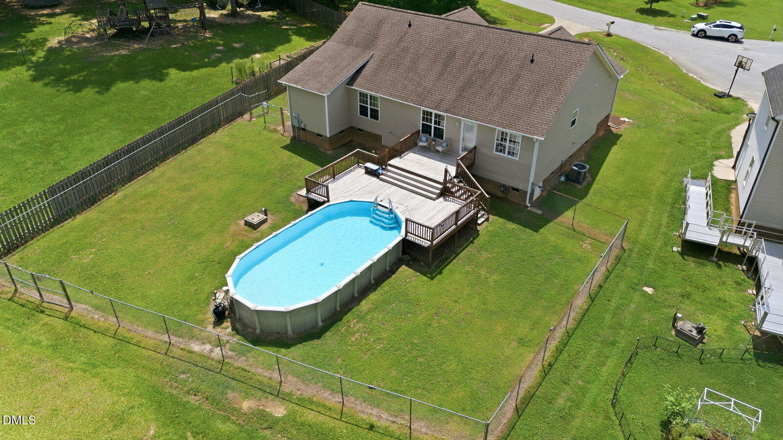 Property Photo: 162 Oak Creek Drive NC 27520