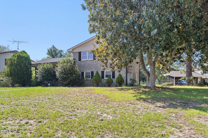 Property Photo: 609 Francis Court NC 28390