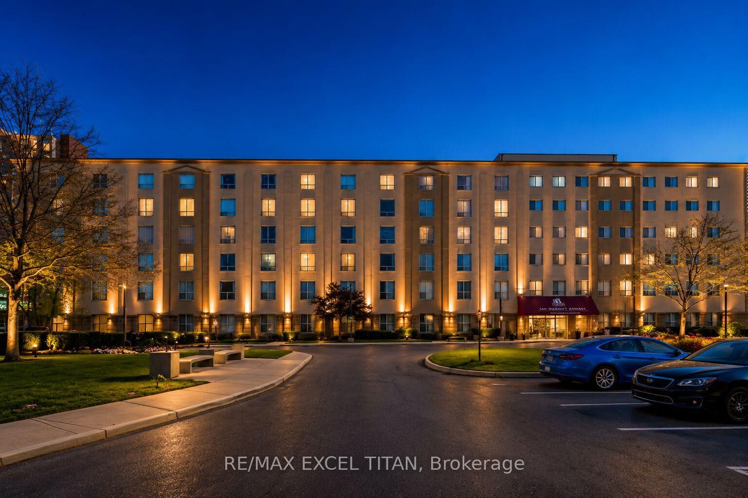 Property Photo: 1401 Dupont Street 313 ON M6H 4J7