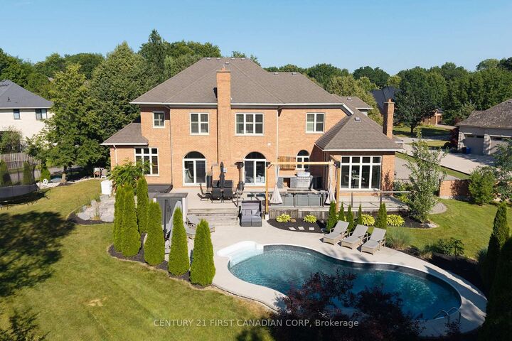 106 Fitzwilliam Boulevard — photo 1