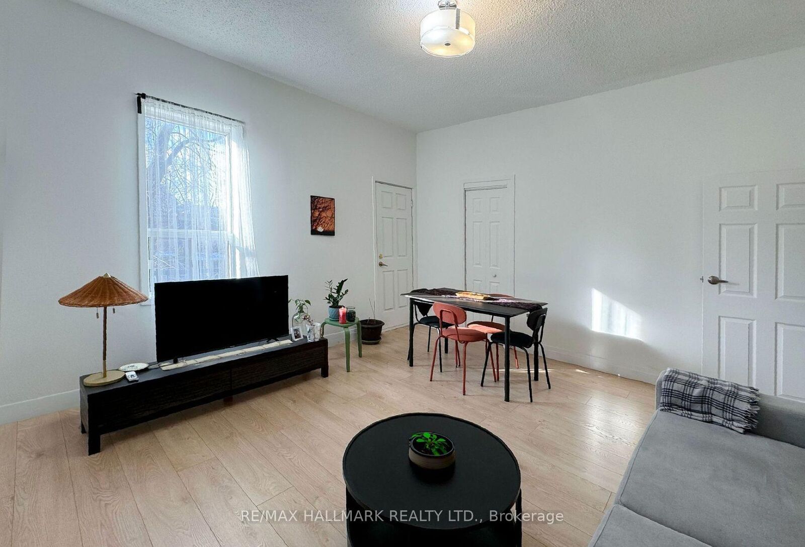 Property Photo: 77 Northcote Avenue 2nd Floor ON M6J 3K2