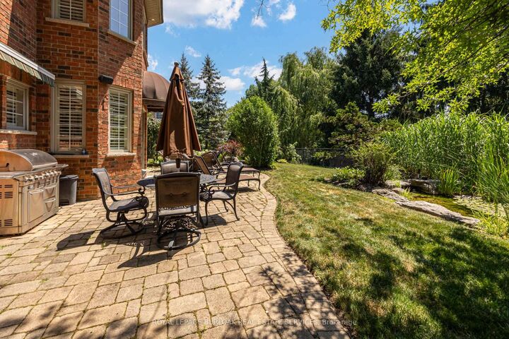 Property Photo: 4278 Clubview Drive ON L7M 4X1