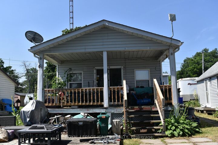 Property Photo:  385 H Pike Lane  ON K0L 1L0 