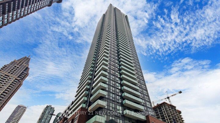 Property Photo: 430 Square One Drive 4702 ON L5B 0L6