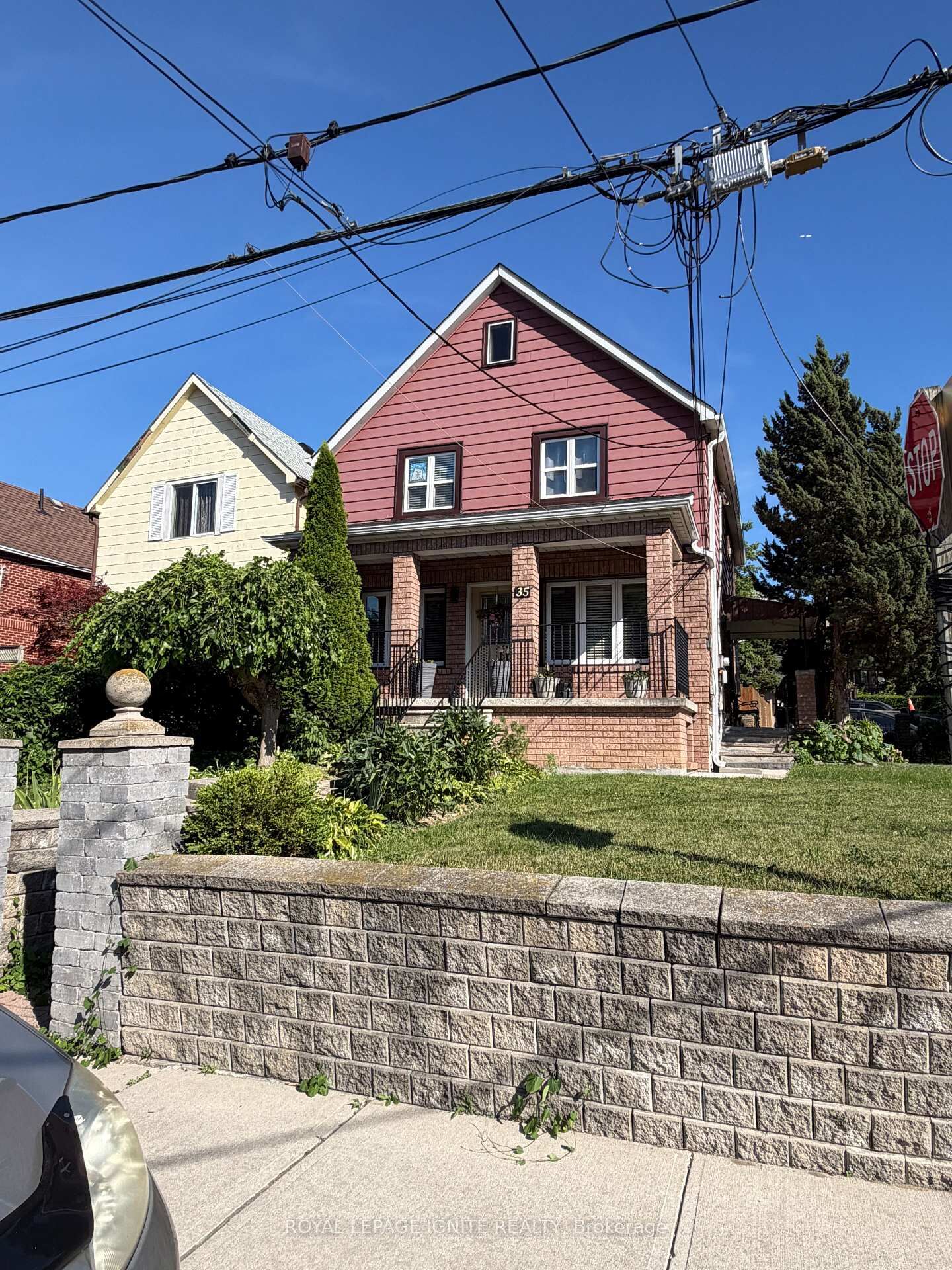 Property Photo: 35 Hillary Avenue ON M6N 2B9