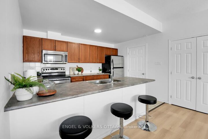 Property Photo: 165 Waterbridge Drive 5 ON K2G 7G3