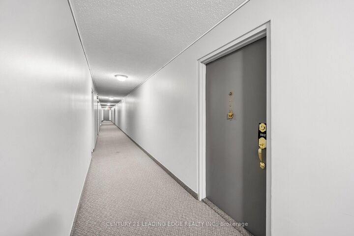 131 Taunton Road E 502 — photo 1