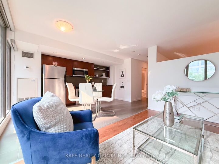 Property Photo:  33 Lombard Street 410  ON M5C 3H8 